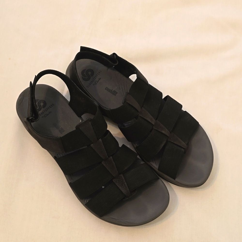 CLARKS Womens Black Stretch Top Sandals sz 8 M